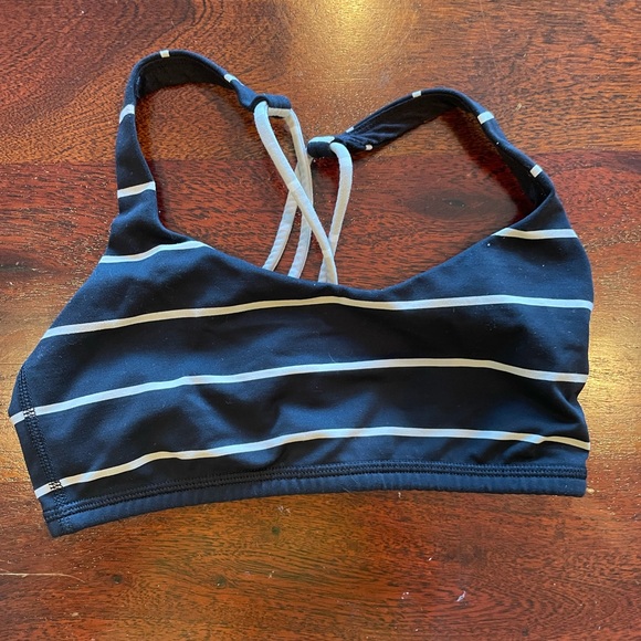 Lululemon Sports Bra - Picture 1 of 2